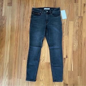 Athleta Sculptek Ultra Skinny Jeans – Grey Wash – Size 6P – NWT